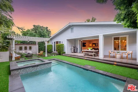 $2,550,000 | 4616 Ventura Canyon Avenue, Sherman Oaks, CA 91423