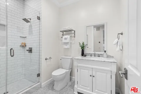 $2,550,000 | 4616 Ventura Canyon Avenue, Sherman Oaks, CA 91423