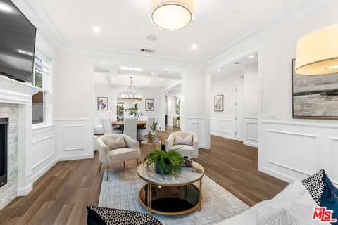 $2,550,000 | 4616 Ventura Canyon Avenue, Sherman Oaks, CA 91423