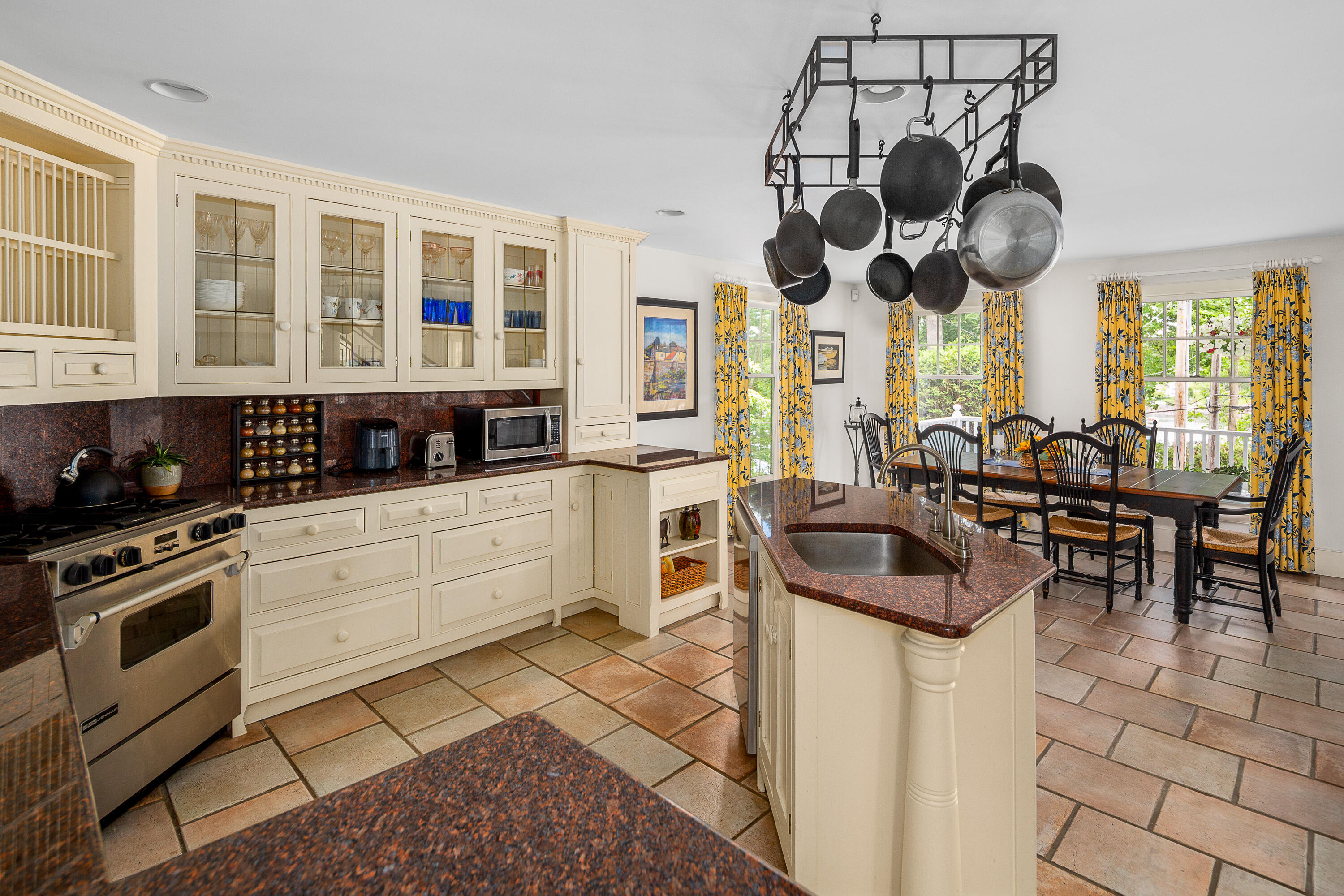 195 Beauchamp Point Road Rockport, ME 04856 - Photo 13 of 31