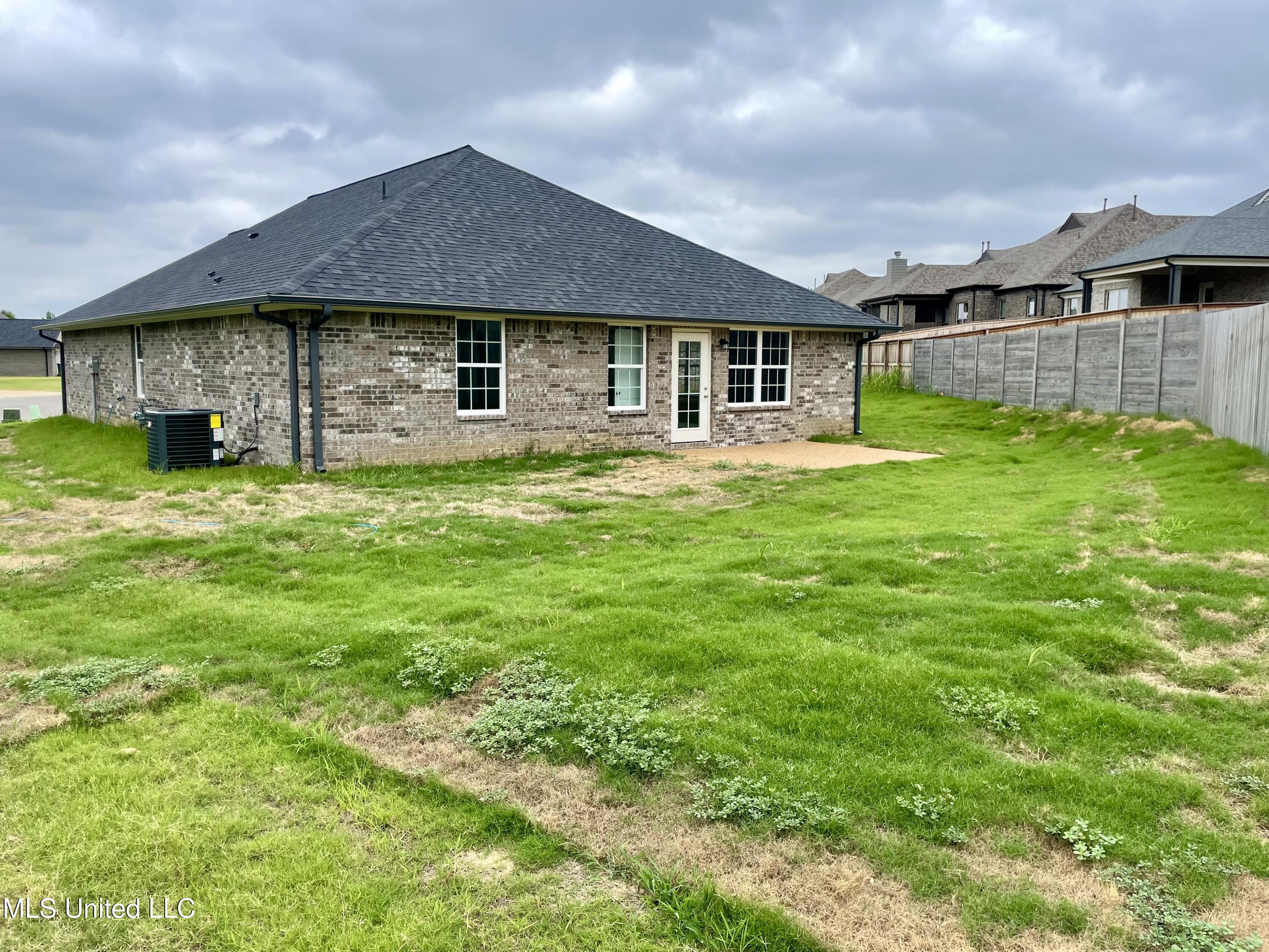 1583 Reece Drive South Southaven, MS 38671 - Photo 13 of 14 F3311634-BA58-45D0-A65D-88140D549C86