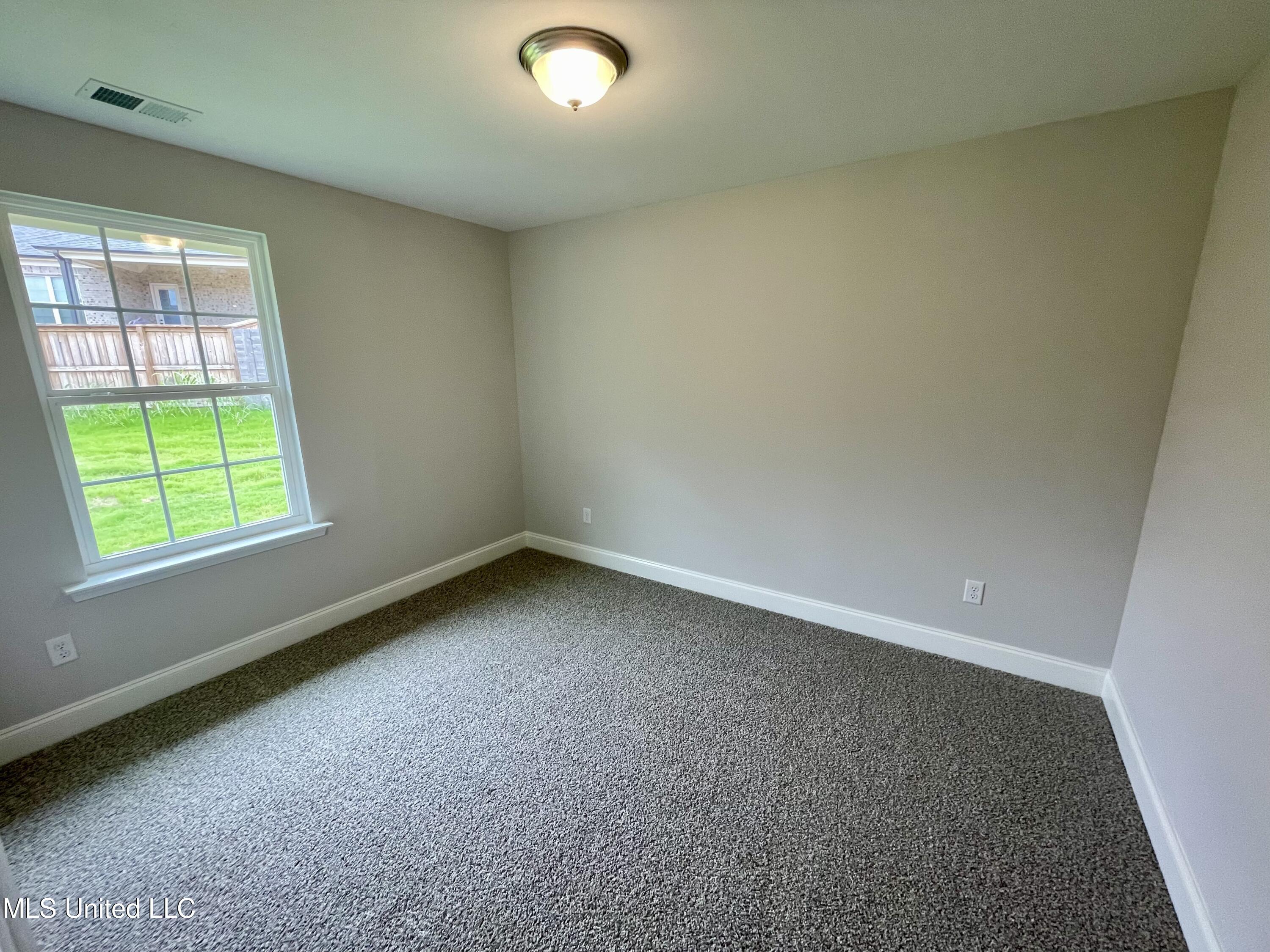 1583 Reece Drive South Southaven, MS 38671 - Photo 9 of 14 2E45DE16-F963-4F84-A96D-71AAD444CC56
