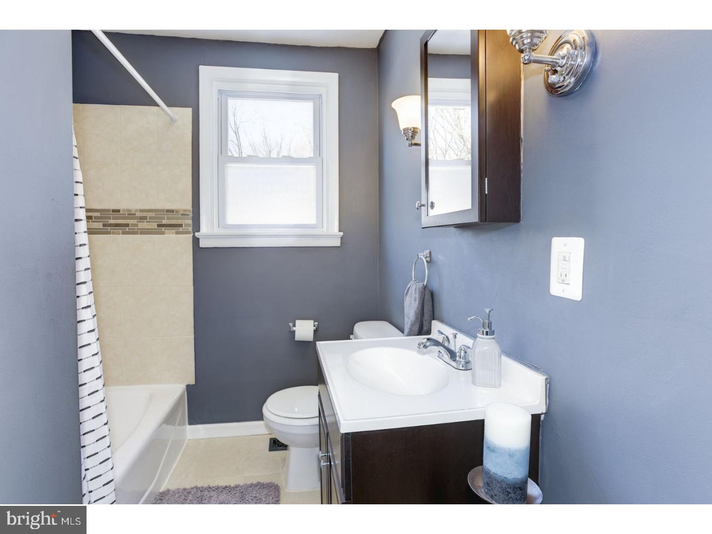 2016 Rancocas Road Burlington Township, NJ 08016 - Photo 15 of 25 Bathroom
