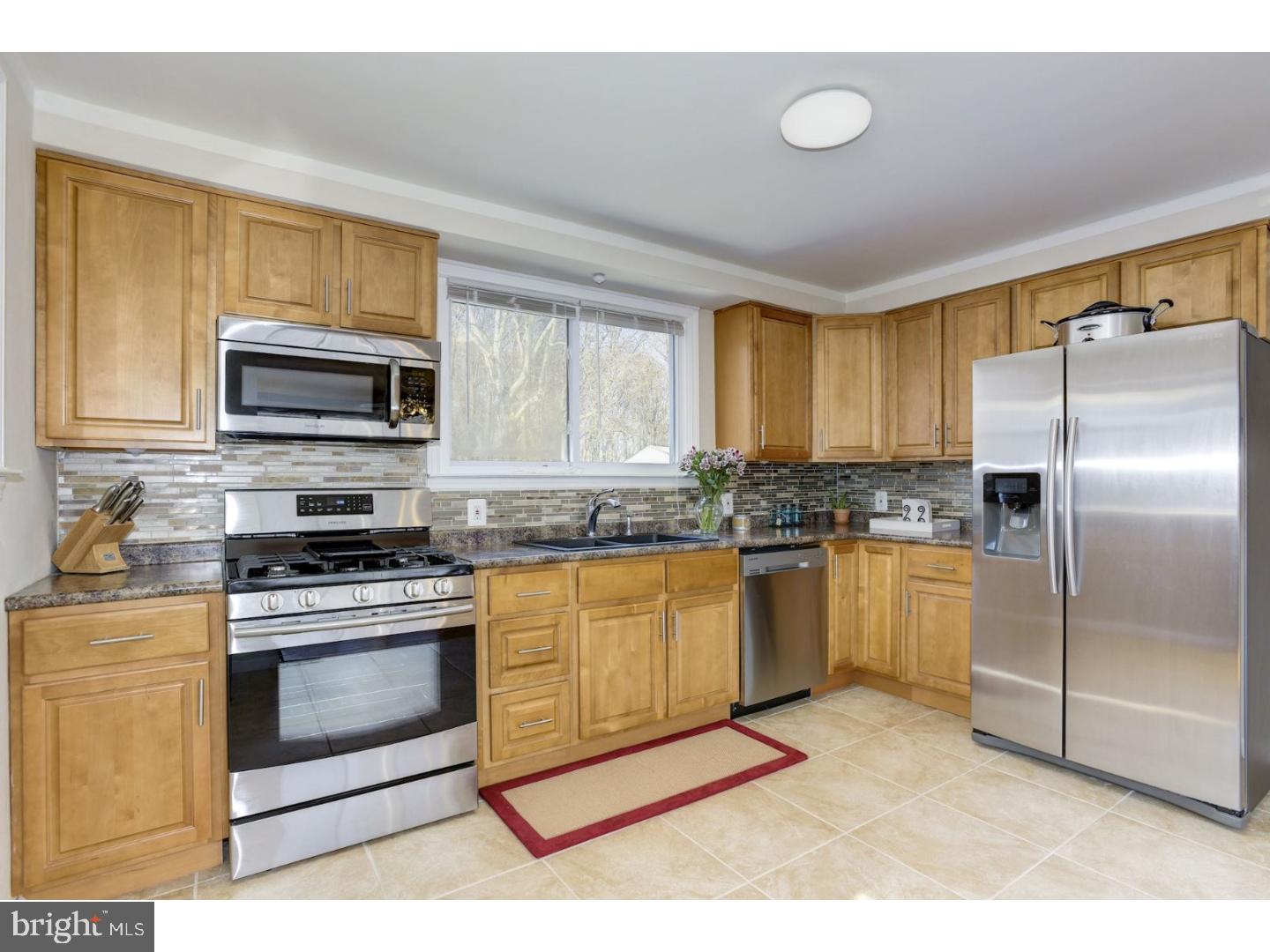 2016 Rancocas Road Burlington Township, NJ 08016 - Photo 3 of 25 Kitchen