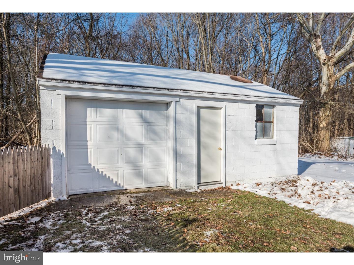 2016 Rancocas Road Burlington Township, NJ 08016 - Photo 24 of 25 Garage