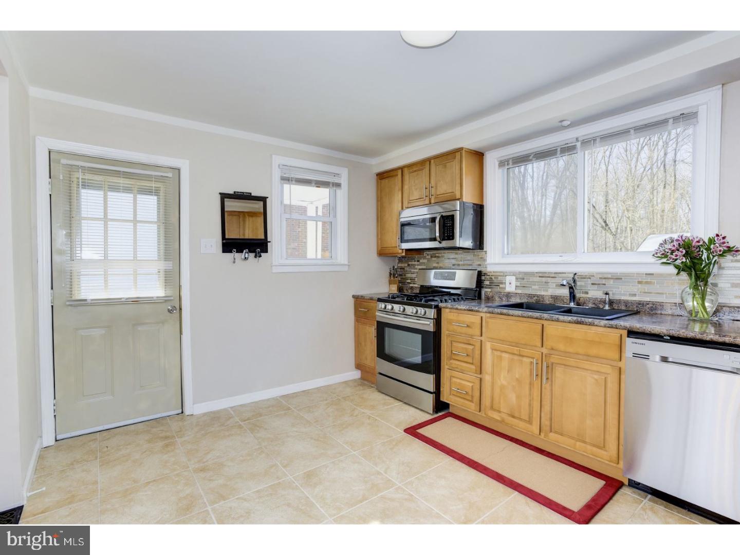 2016 Rancocas Road Burlington Township, NJ 08016 - Photo 5 of 25 Kitchen