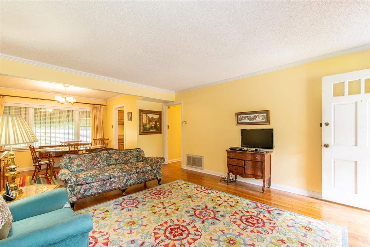 1191 Colonial Road Memphis, TN 38117 - Photo 6 of 24