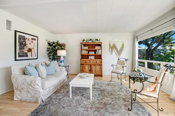 $225,000 | 160 Chiquita Camino, Sonoma, CA 95476