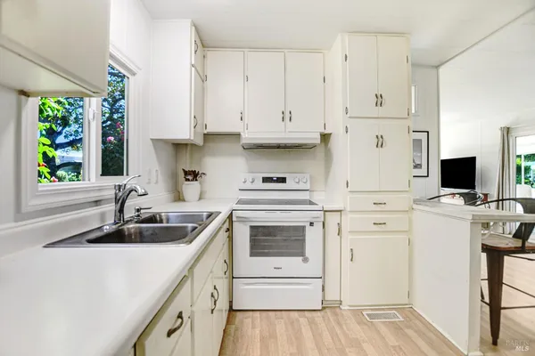 $225,000 | 160 Chiquita Camino, Sonoma, CA 95476