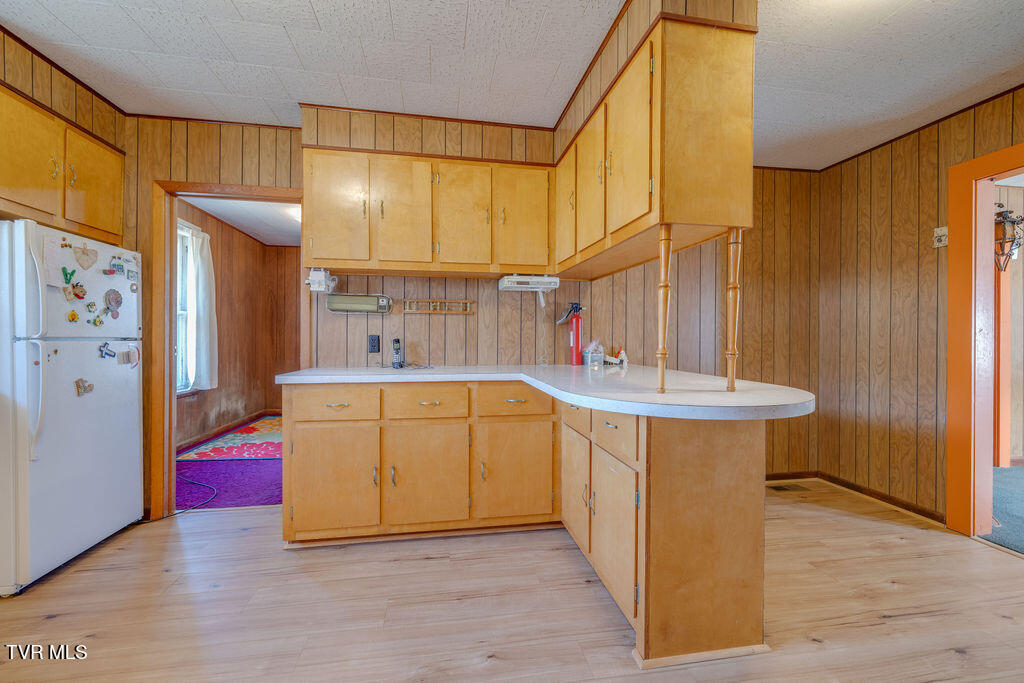 270 Roberts Lane Erwin, TN 37650 - Photo 14 of 47 014