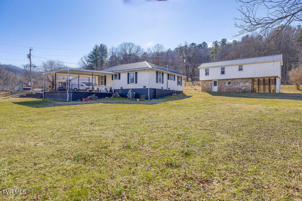 270 Roberts Lane Erwin, TN 37650 - Photo 22 of 47 022