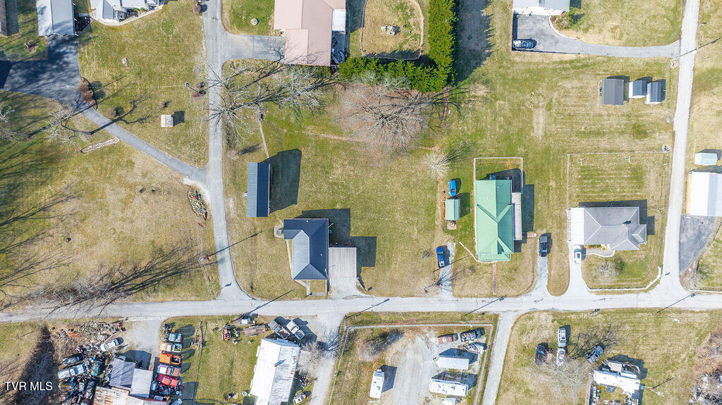 270 Roberts Lane Erwin, TN 37650 - Photo 43 of 47 043