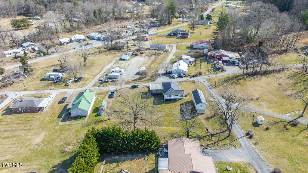 270 Roberts Lane Erwin, TN 37650 - Photo 46 of 47 046