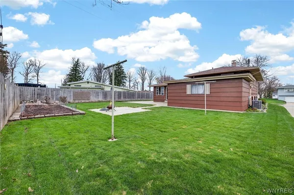 $339,900 | 49 Boxwood Circle, Hamburg, NY 14075