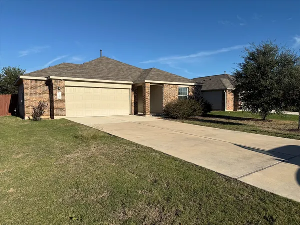 $1,850 | 136 Jackson Blue Lane, Kyle, TX 78640