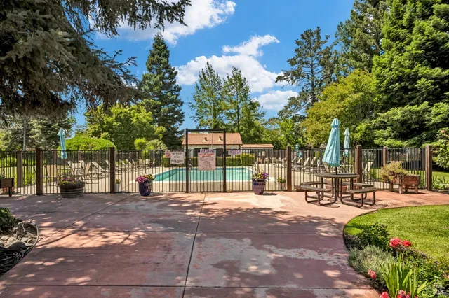 $230,000 | 6468 Washington Street, Unit 204, Yountville, CA 94599