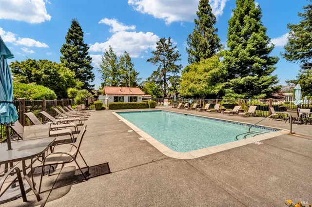 $230,000 | 6468 Washington Street, Unit 204, Yountville, CA 94599