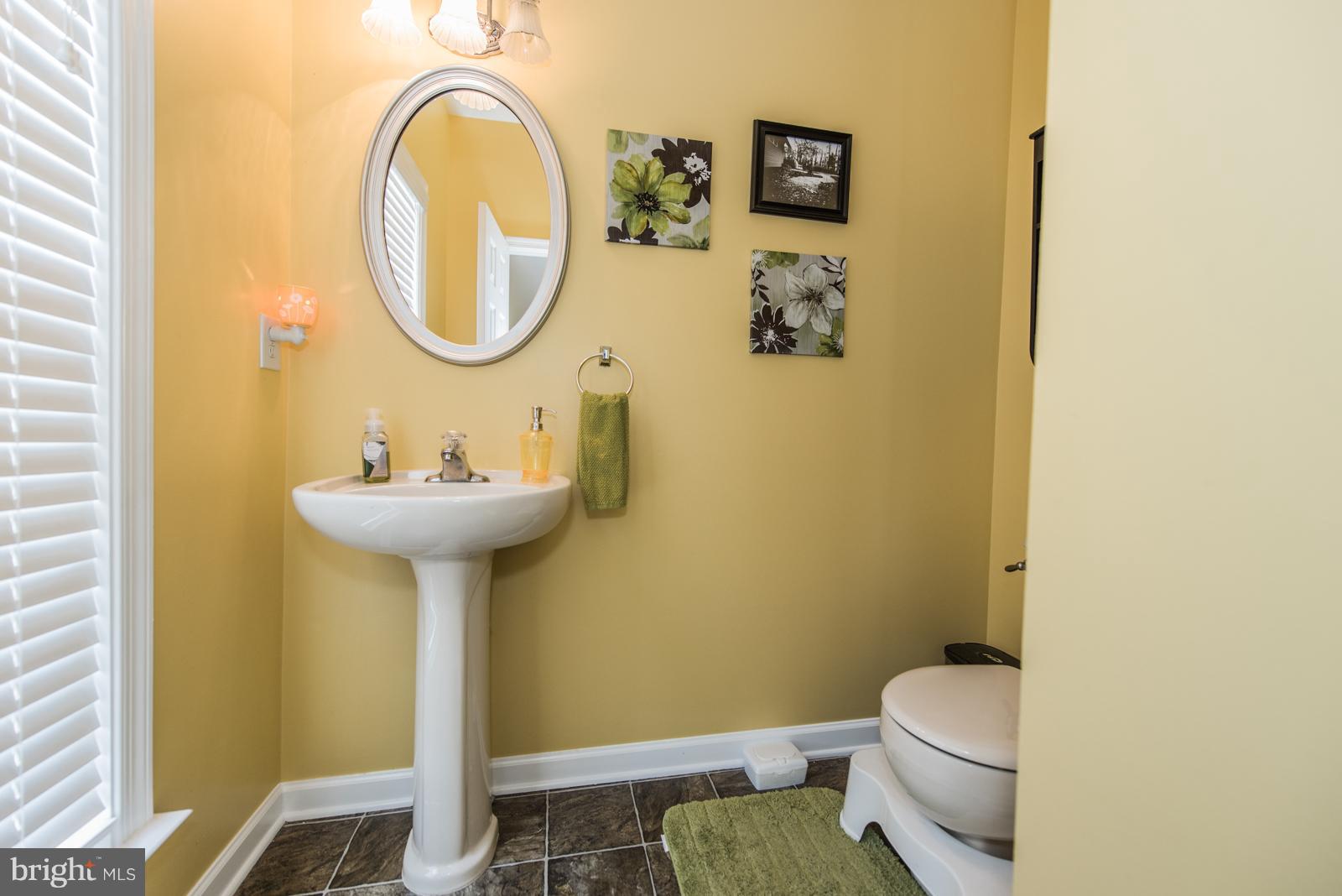 359 Rudder Road Shepherdstown, WV 25443 - Photo 10 of 29 Bath