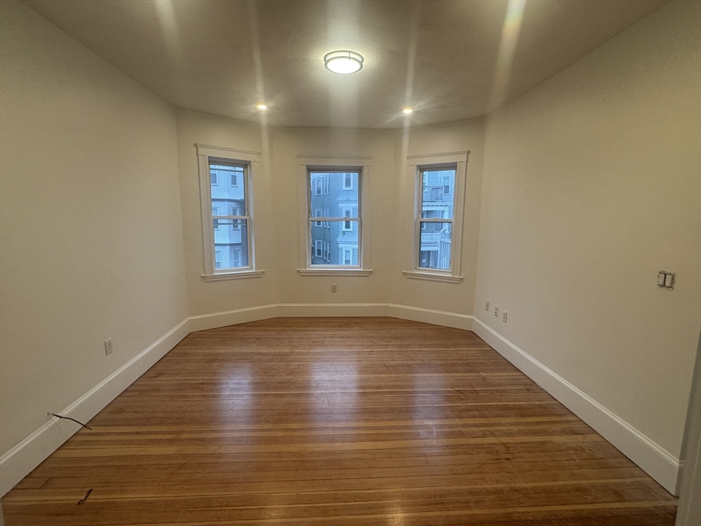 26 Roseclair Street, Unit 2 Boston, MA 02125 - Photo 5 of 13