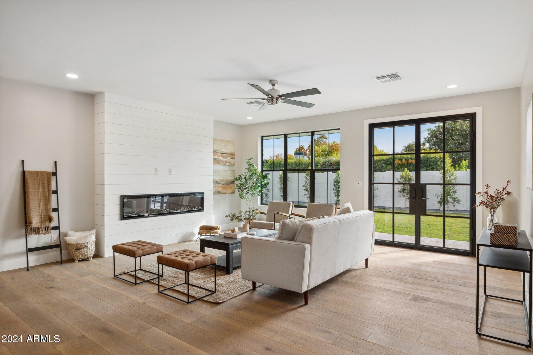 1001 West State Avenue Phoenix, AZ 85021 - Photo 3 of 25 5-web-or-mls-1001-w-state-ave