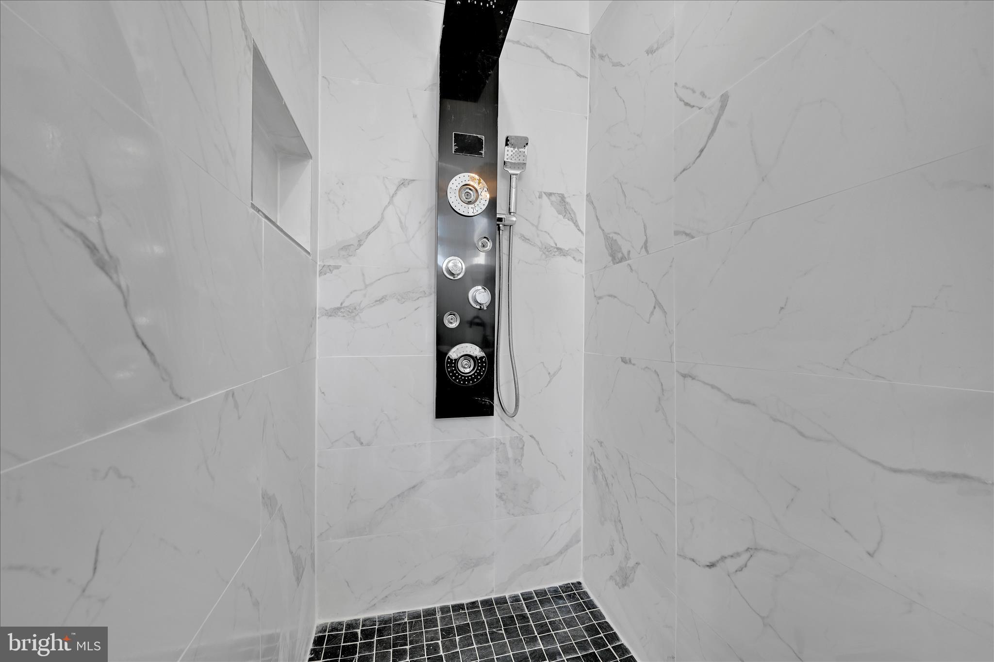 436 Locust Street Reading, PA 19604 - Photo 19 of 26 Bathroom