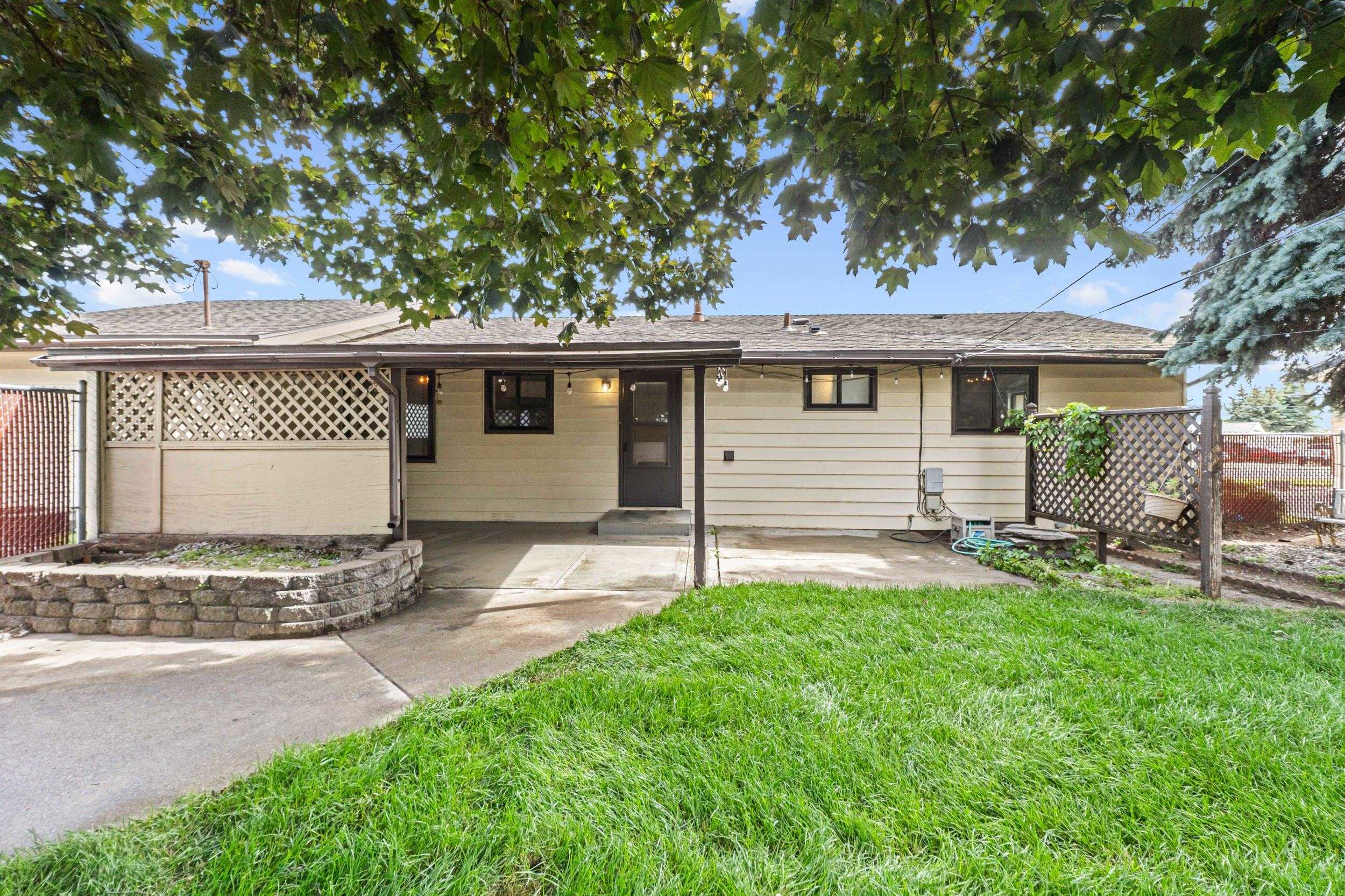 412 East Cozza Drive Spokane, WA 99208 - Photo 29 of 39