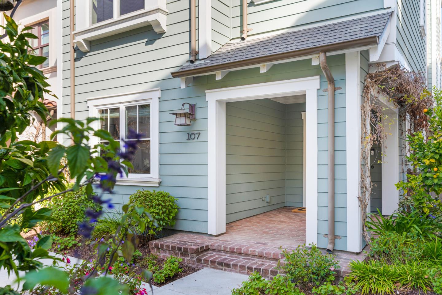 107 Savannah Loop Mountain View, CA 94043 - Photo 2 of 29