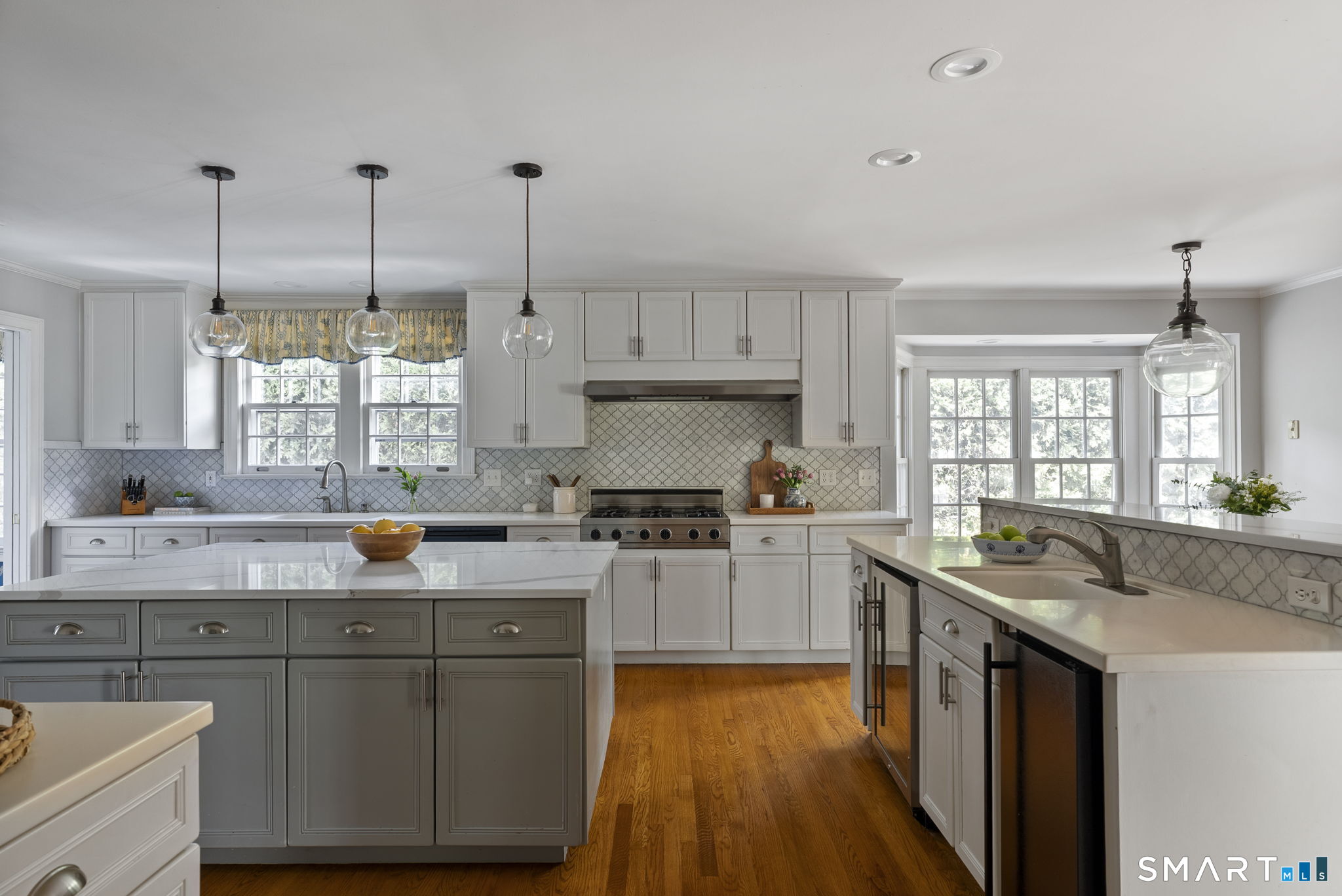 10 Colony Road West Hartford, CT 06117 - Photo 3 of 40 Updated kitchen