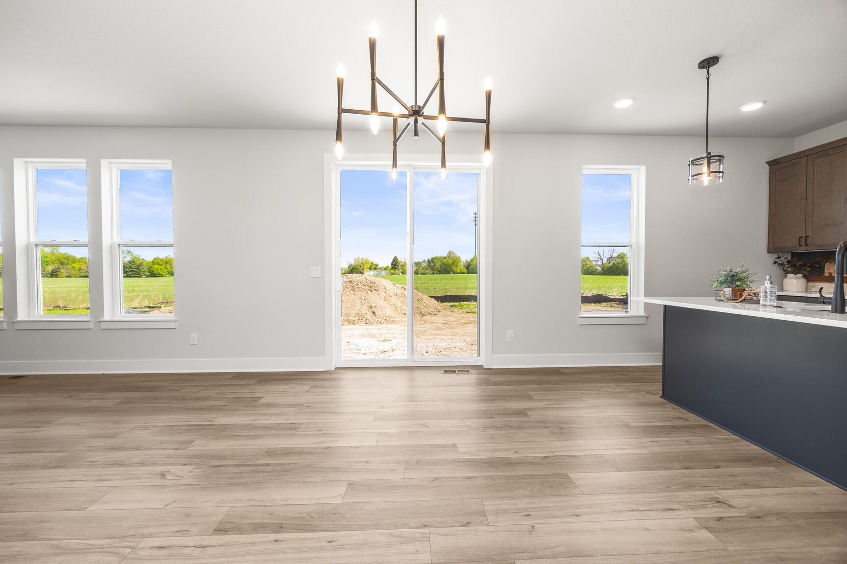 1750 Switchgrass Street Oconomowoc, WI 53066 - Photo 12 of 43 Dinette area