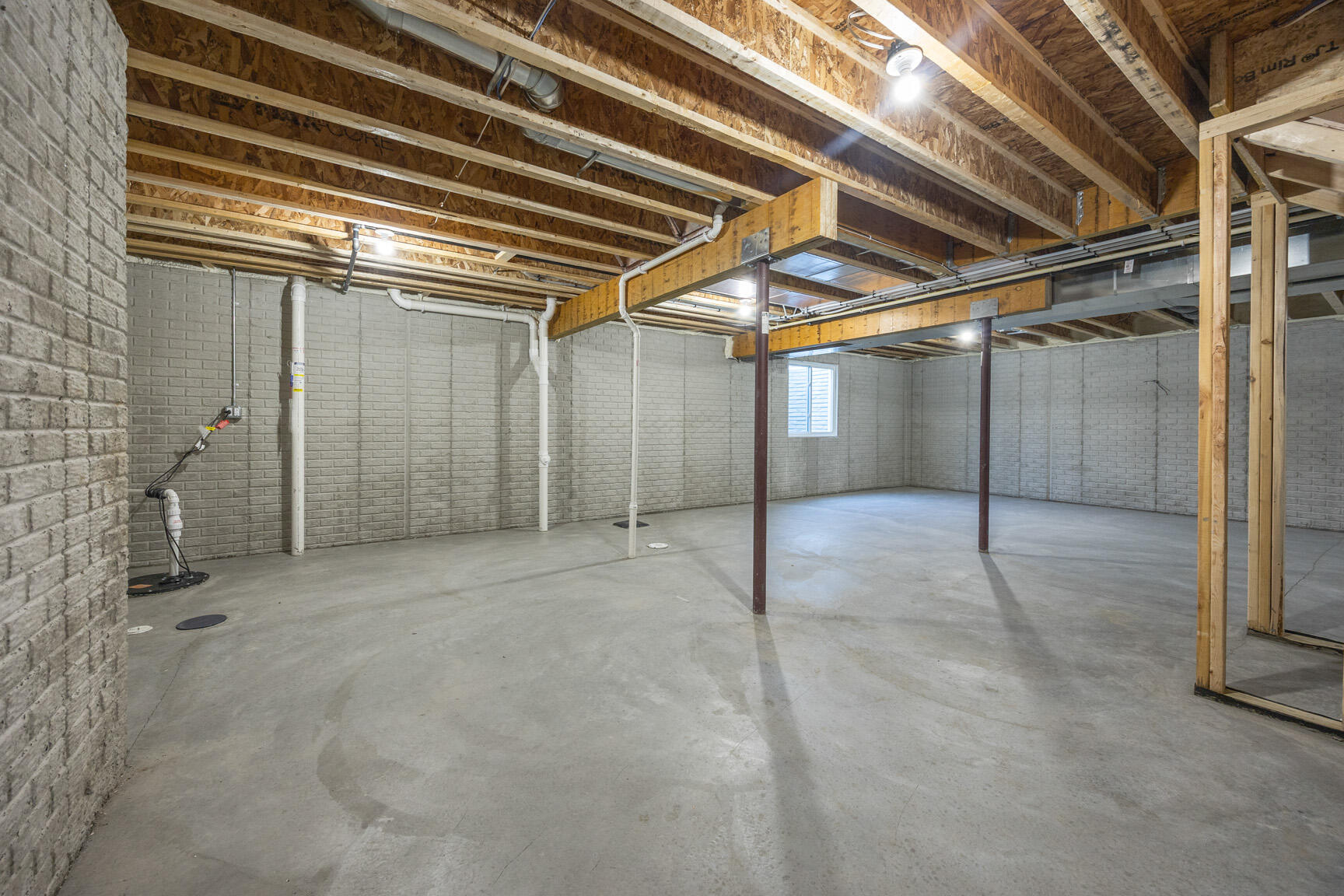 1750 Switchgrass Street Oconomowoc, WI 53066 - Photo 40 of 43 LL w/egress