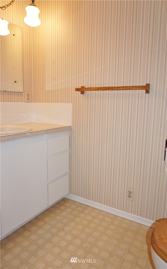 4112 Petersville Road Northeast Bremerton, WA 98310 - Photo 18 of 25 Gallery Image 18