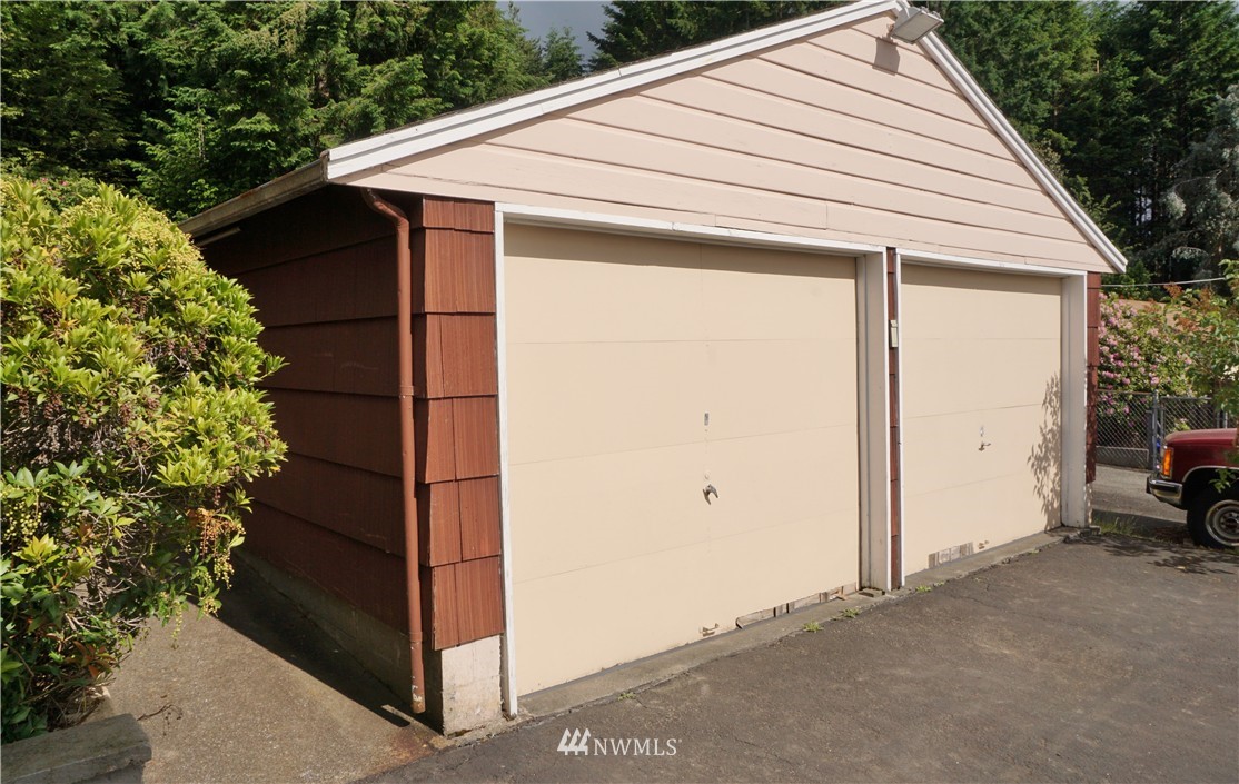 4112 Petersville Road Northeast Bremerton, WA 98310 - Photo 6 of 25 Gallery Image 6