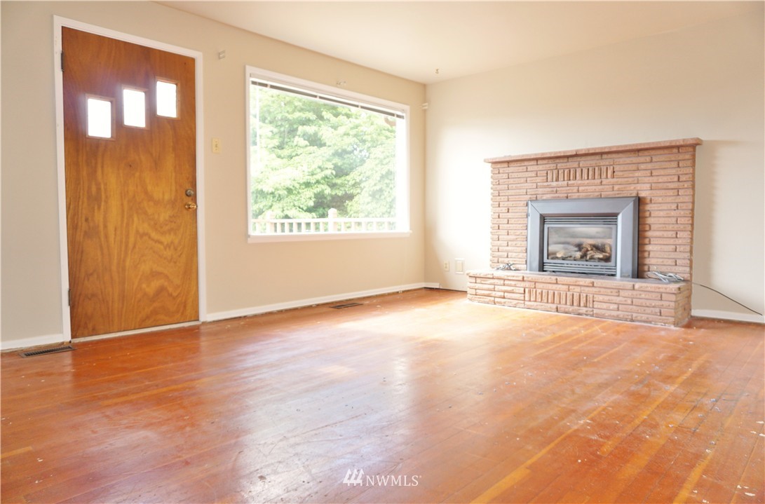 4112 Petersville Road Northeast Bremerton, WA 98310 - Photo 8 of 25 Gallery Image 8