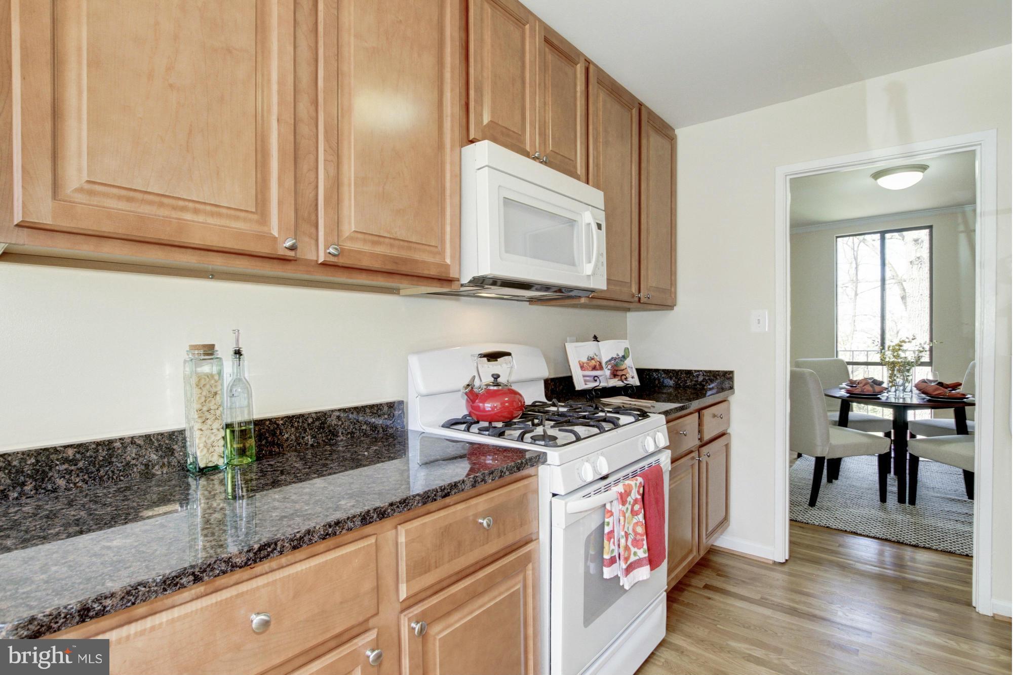 8164 Inverness Ridge Road Potomac, MD 20854 - Photo 4 of 30 Kitchen