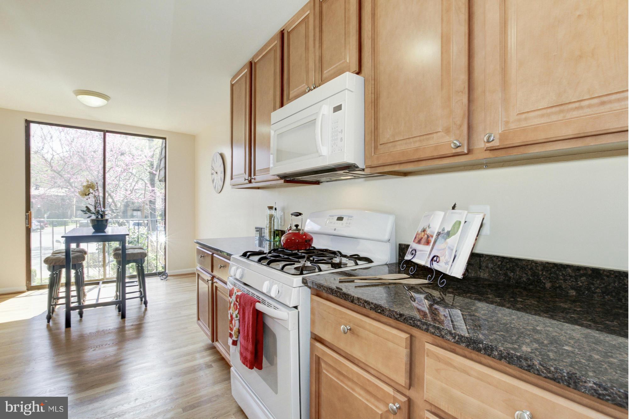 8164 Inverness Ridge Road Potomac, MD 20854 - Photo 5 of 30 Kitchen