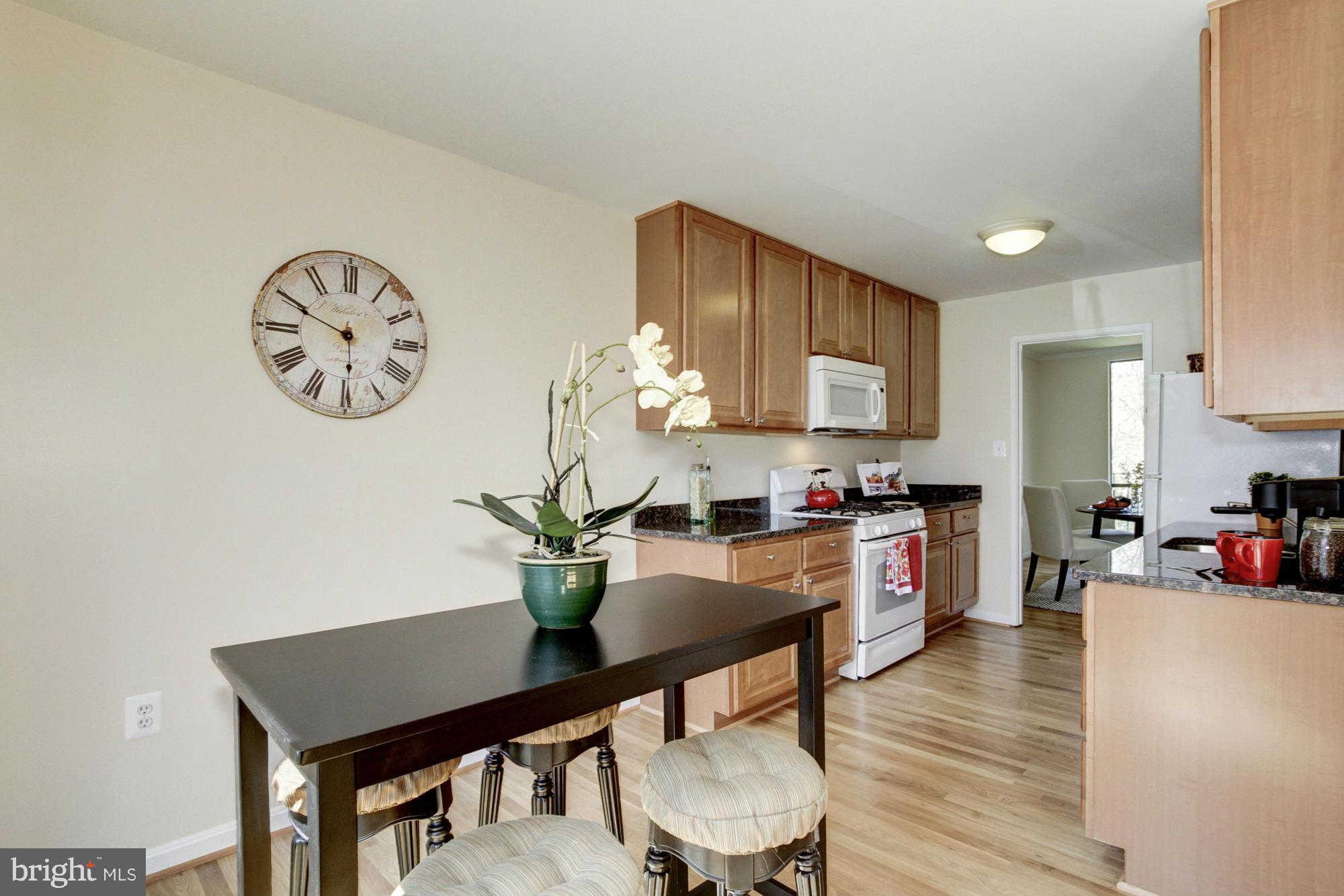 8164 Inverness Ridge Road Potomac, MD 20854 - Photo 7 of 30 Kitchen