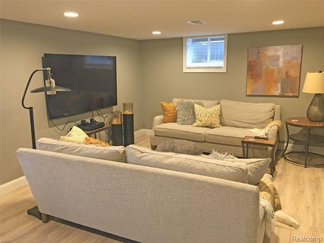 8756 Crescent Beach Road Pigeon, MI 48755 - Photo 19 of 28 Gallery Image 19