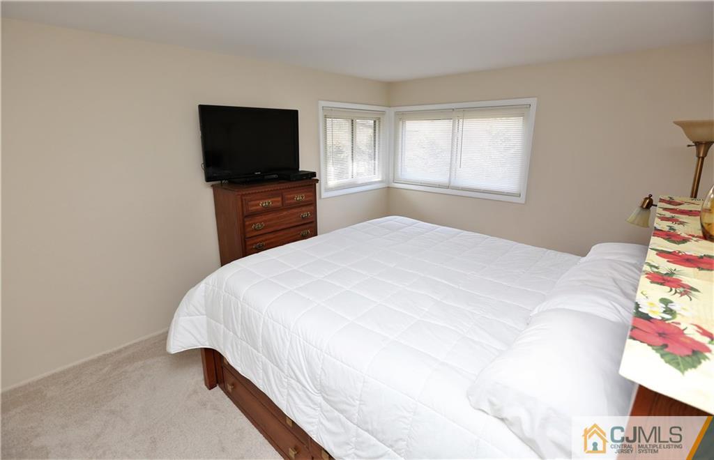 4 Constable Road Kendall Park, NJ 08824 - Photo 18 of 25 Gallery Image 18