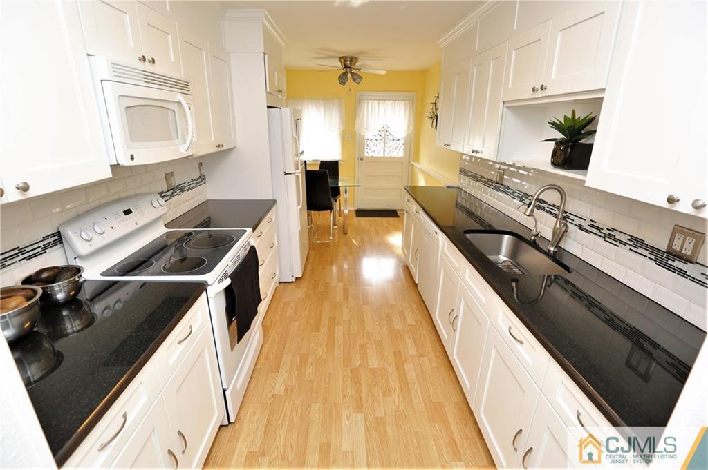 4 Constable Road Kendall Park, NJ 08824 - Photo 9 of 25 Gallery Image 9