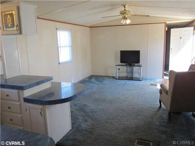 2383 Red Lane Road Powhatan, VA 23139 - Photo 3 of 14 Den/Family/Great Room