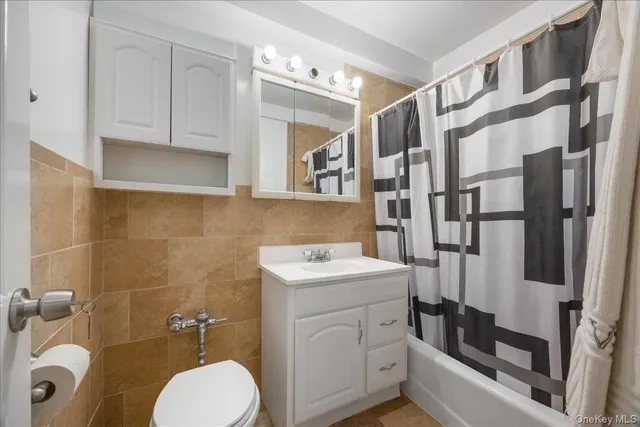 $259,000 | 4315 Webster Avenue, Unit 5E | Woodlawn Heights