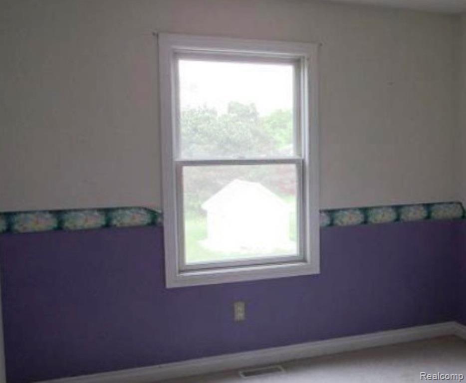 8958 Meadowrue Road Portland, MI 48875 - Photo 9 of 15 9.jpg