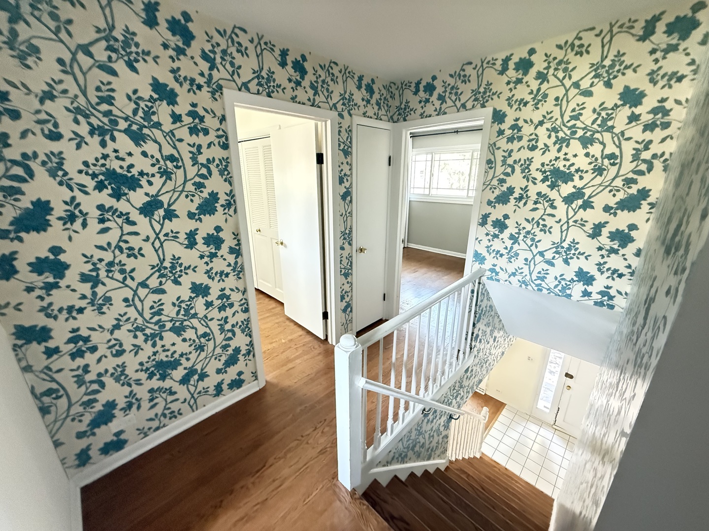 36 Washington Road, Unit 1 Lake Forest, IL 60045 - Photo 14 of 17 a view of entryway with wooden floor