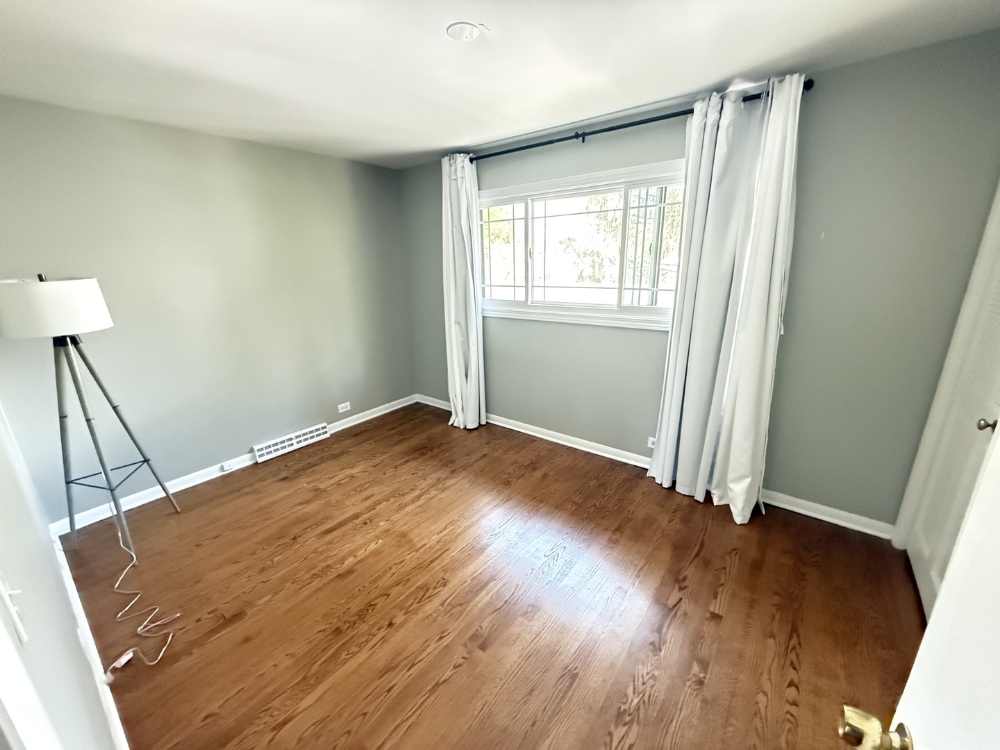 36 Washington Road, Unit 1 Lake Forest, IL 60045 - Photo 16 of 17 a view of a room with wooden floor and a window