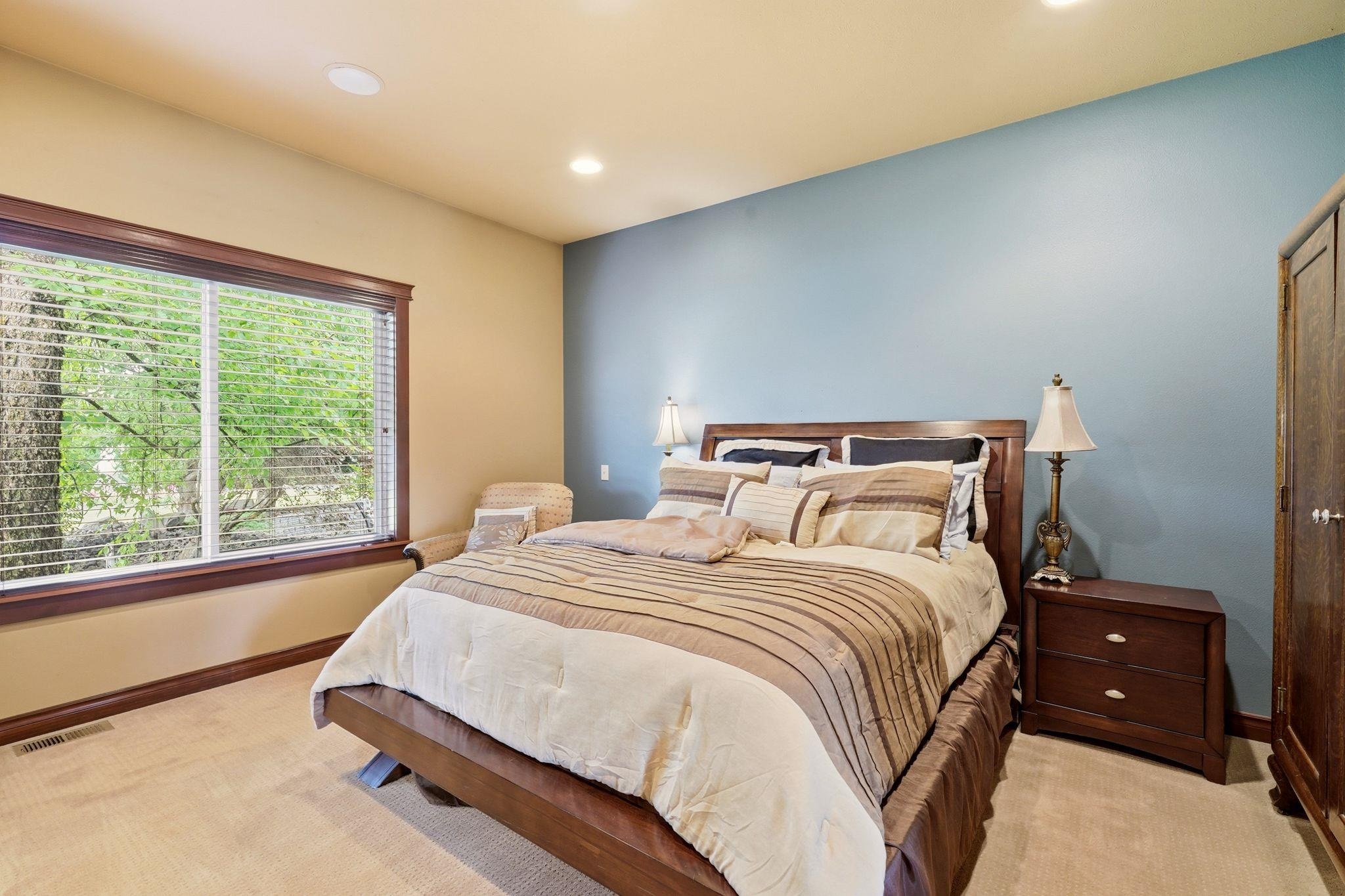 3016 West Westover Lane Spokane, WA 99208 - Photo 18 of 48