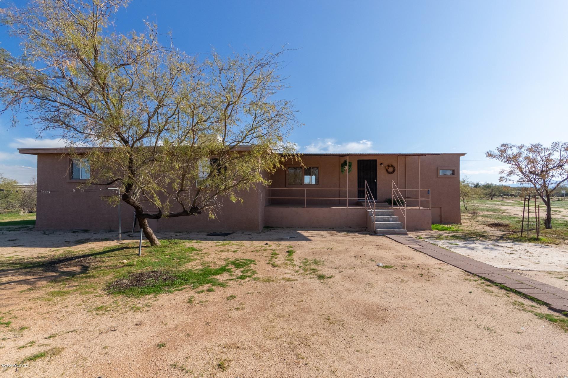 7528 West Velo Road Tucson, AZ 85757 - Photo 1 of 25 Gallery Image 1