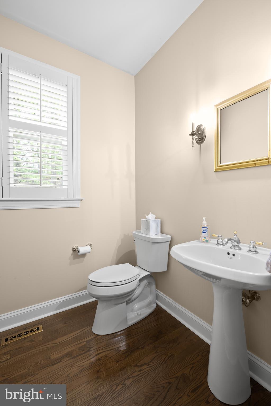 3 Primrose Lane Malvern, PA 19355 - Photo 16 of 37 Powder Room