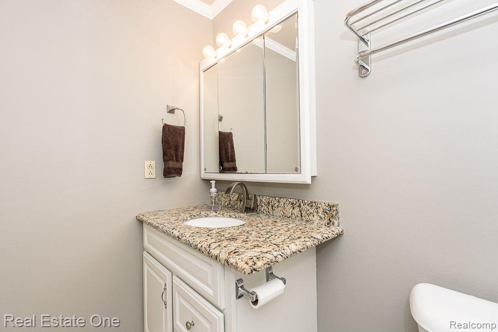 803 Plate Street, Unit 204 Rochester, MI 48307 - Photo 12 of 16