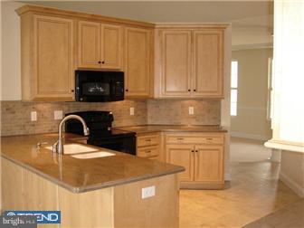 112 Ellsworth Drive Sinking Spring, PA 19608 - Photo 3 of 9