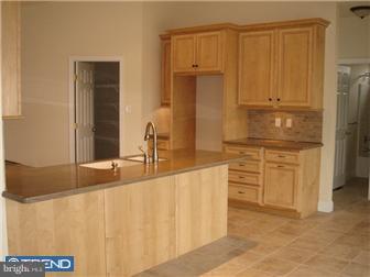 112 Ellsworth Drive Sinking Spring, PA 19608 - Photo 5 of 9